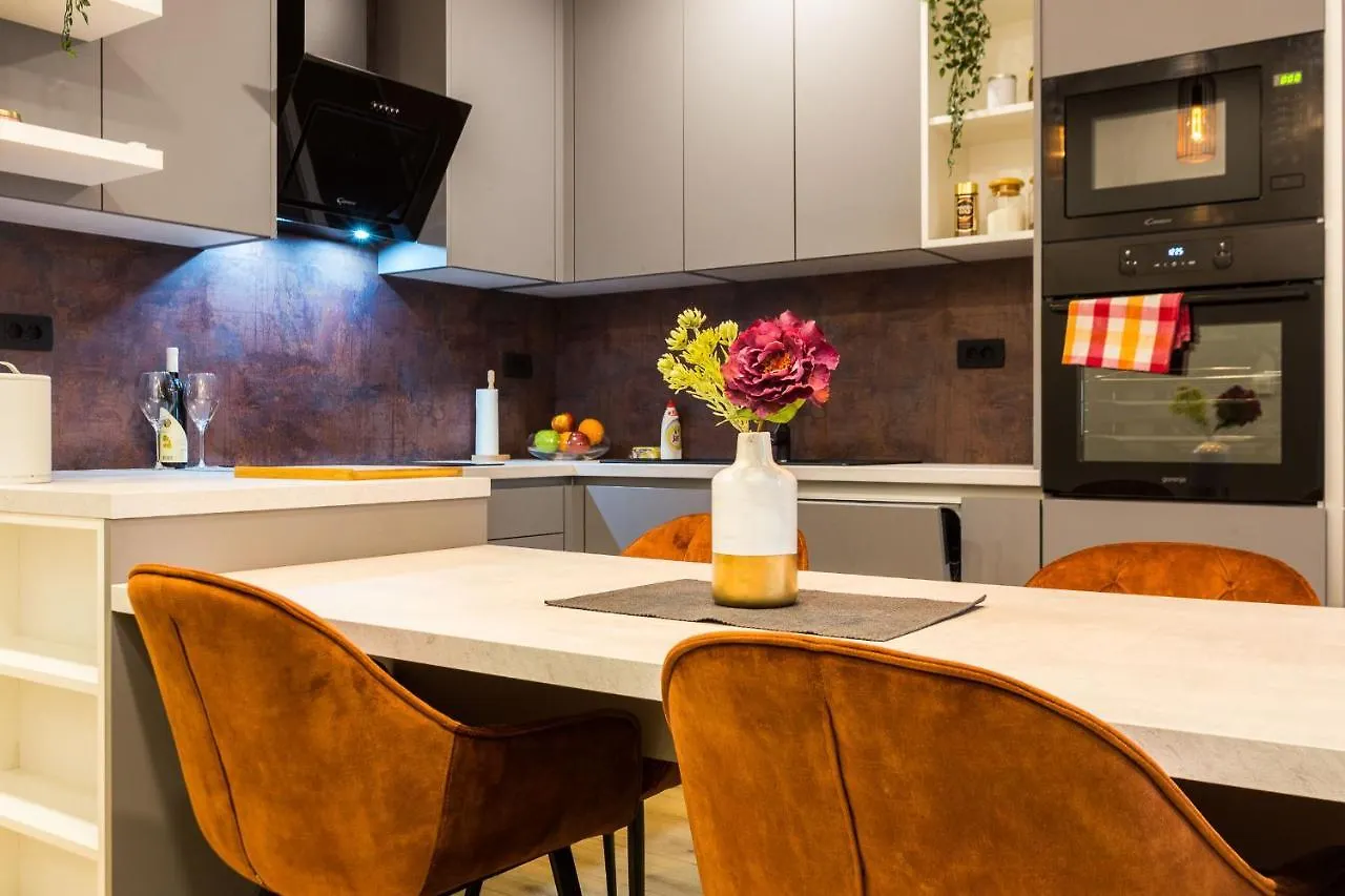 Karla'S Exclusive Central Apartment ザダル