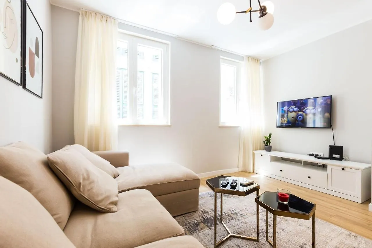 Karla'S Exclusive Central Apartment ザダル